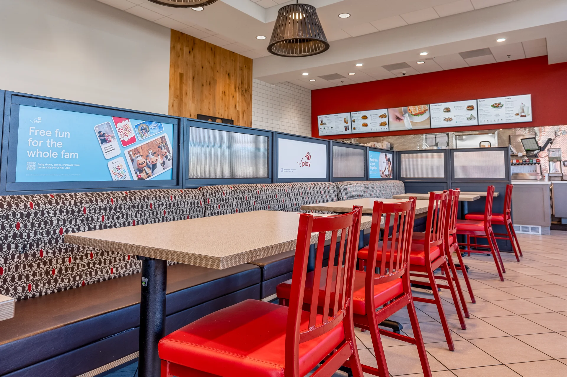 Chick Fil A Sandy Springs 5925 Roswell Rd   Interior 1.webp
